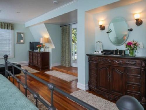 Seaglass Inn Bed And Breakfast Melbourne Beach Exterior photo
